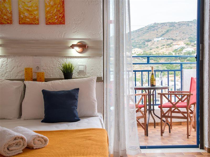 Amazona Aparthotel Agia Pelagia Екстериор снимка