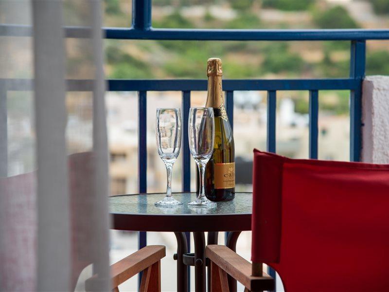 Amazona Aparthotel Agia Pelagia Екстериор снимка