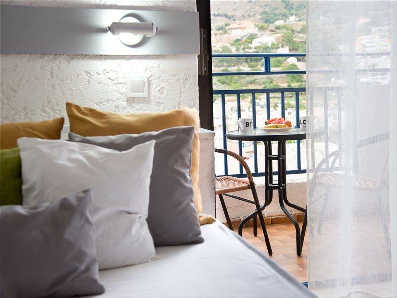 Amazona Aparthotel Agia Pelagia Екстериор снимка