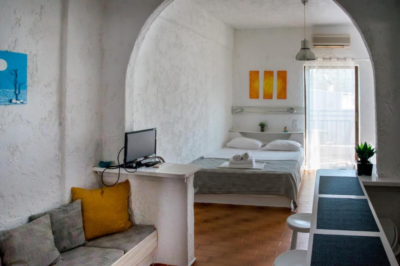 Amazona Aparthotel Agia Pelagia Екстериор снимка