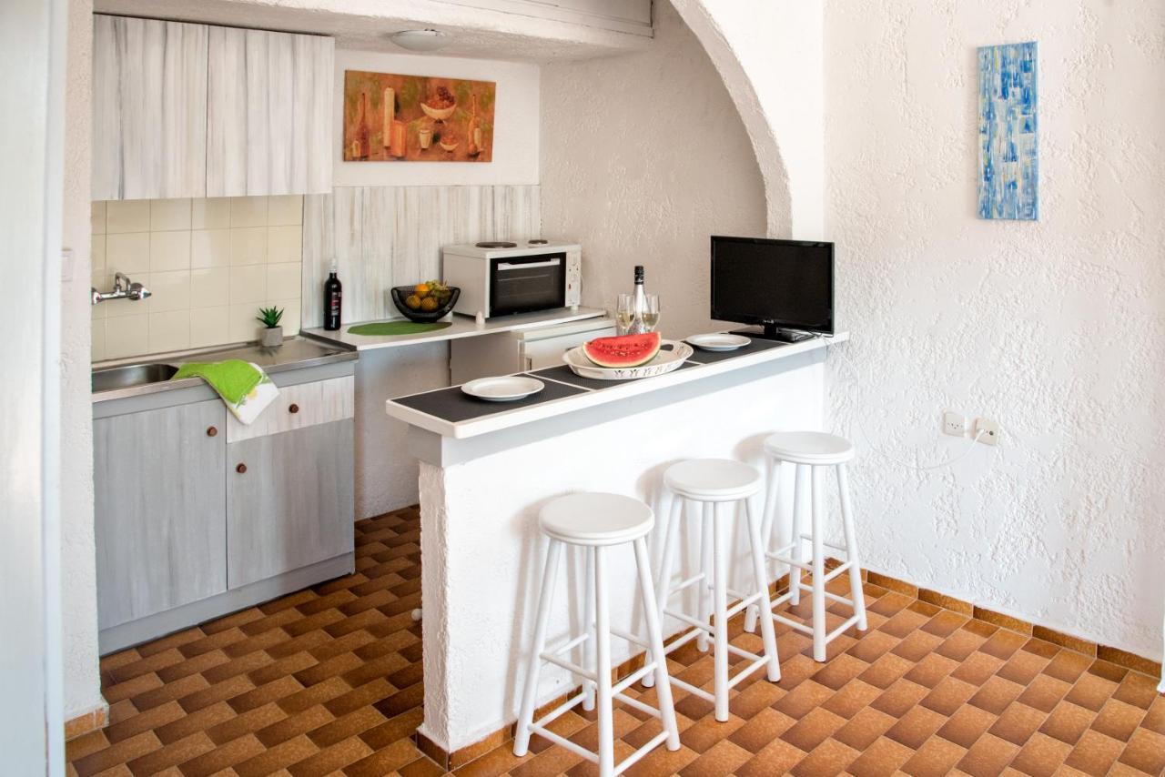 Amazona Aparthotel Agia Pelagia Екстериор снимка
