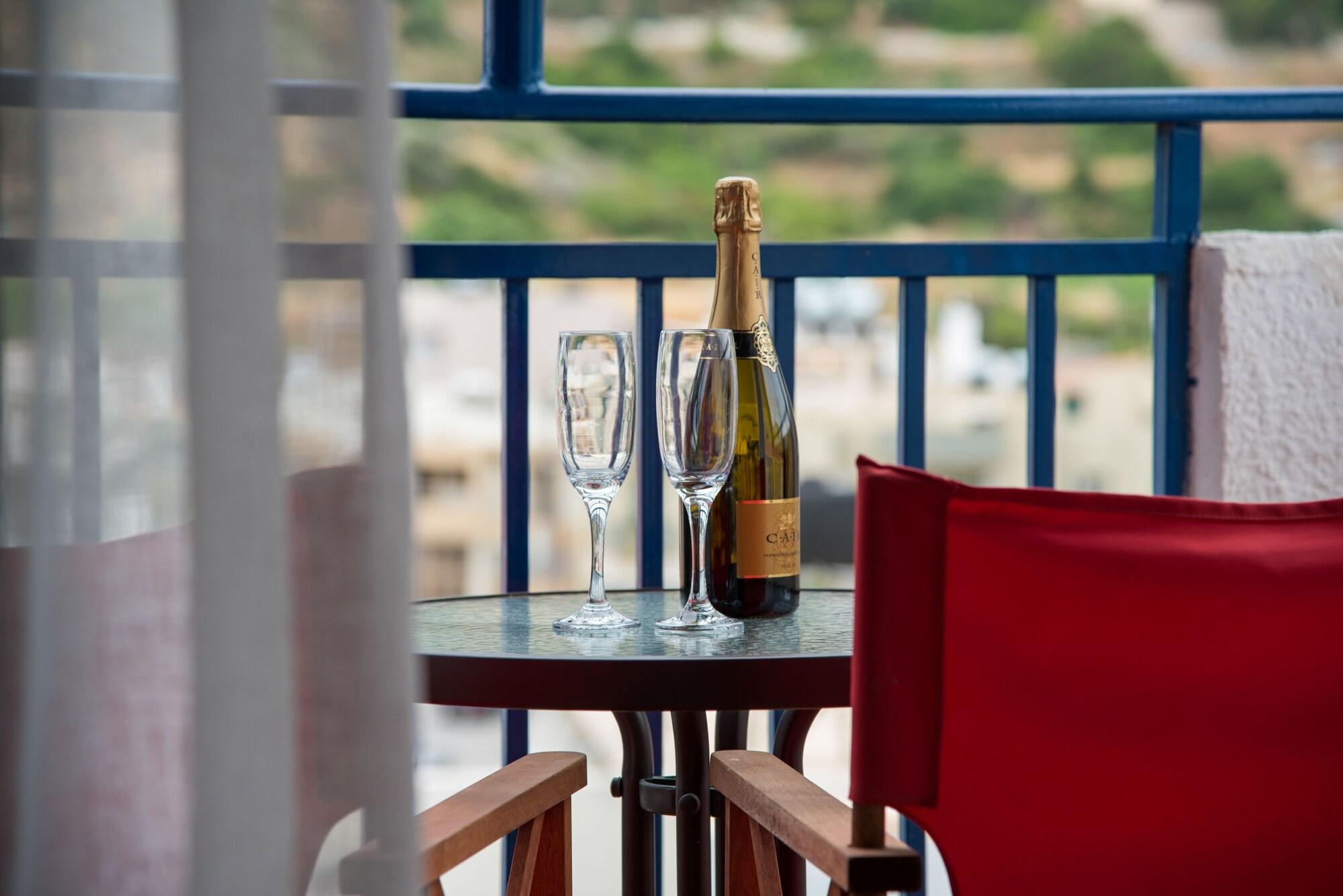 Amazona Aparthotel Agia Pelagia Екстериор снимка