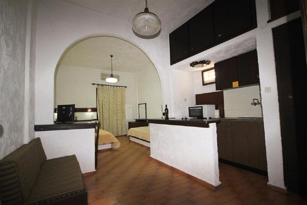 Amazona Aparthotel Agia Pelagia Екстериор снимка